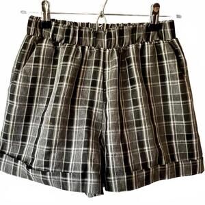 Full Tilt Grey & White Plaid Shorts, Size Small